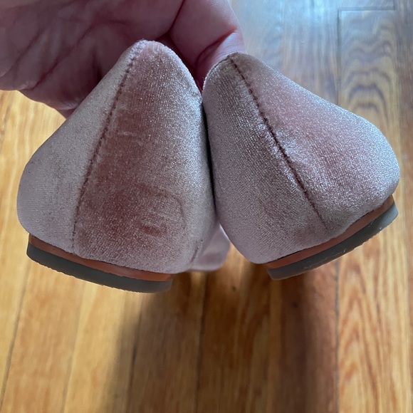 LOFT Velvet Bow Flats - Picture 6 of 7